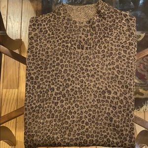 AUGUST SILK mock turtleneck sz M leopard print